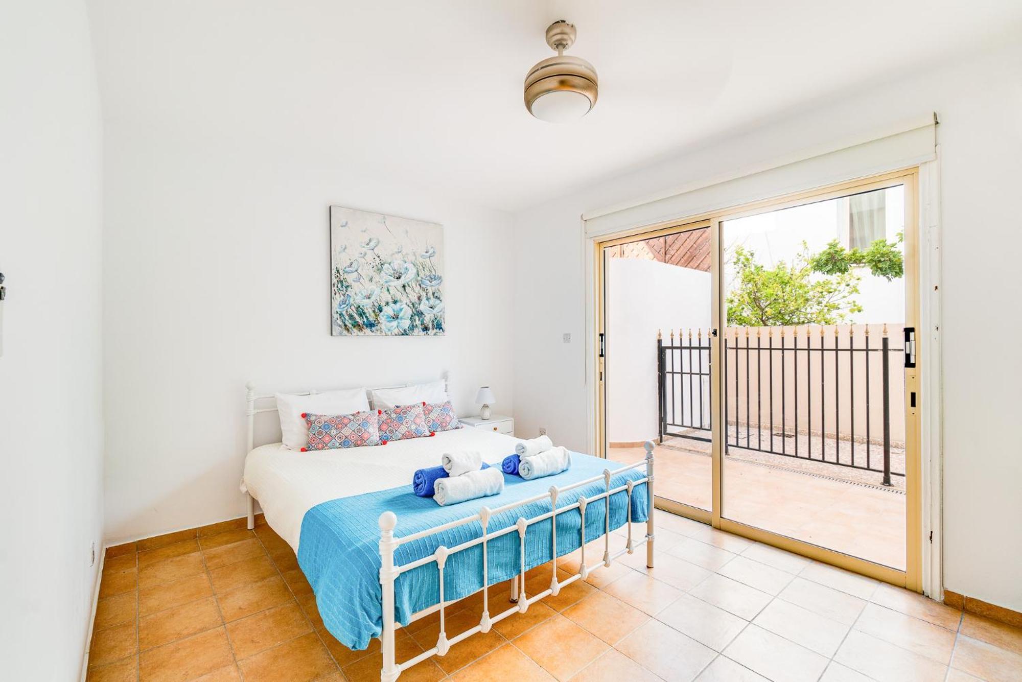Beach Front Villa Mer Blu By Ezoria Villas コーラル・ベイ エクステリア 写真