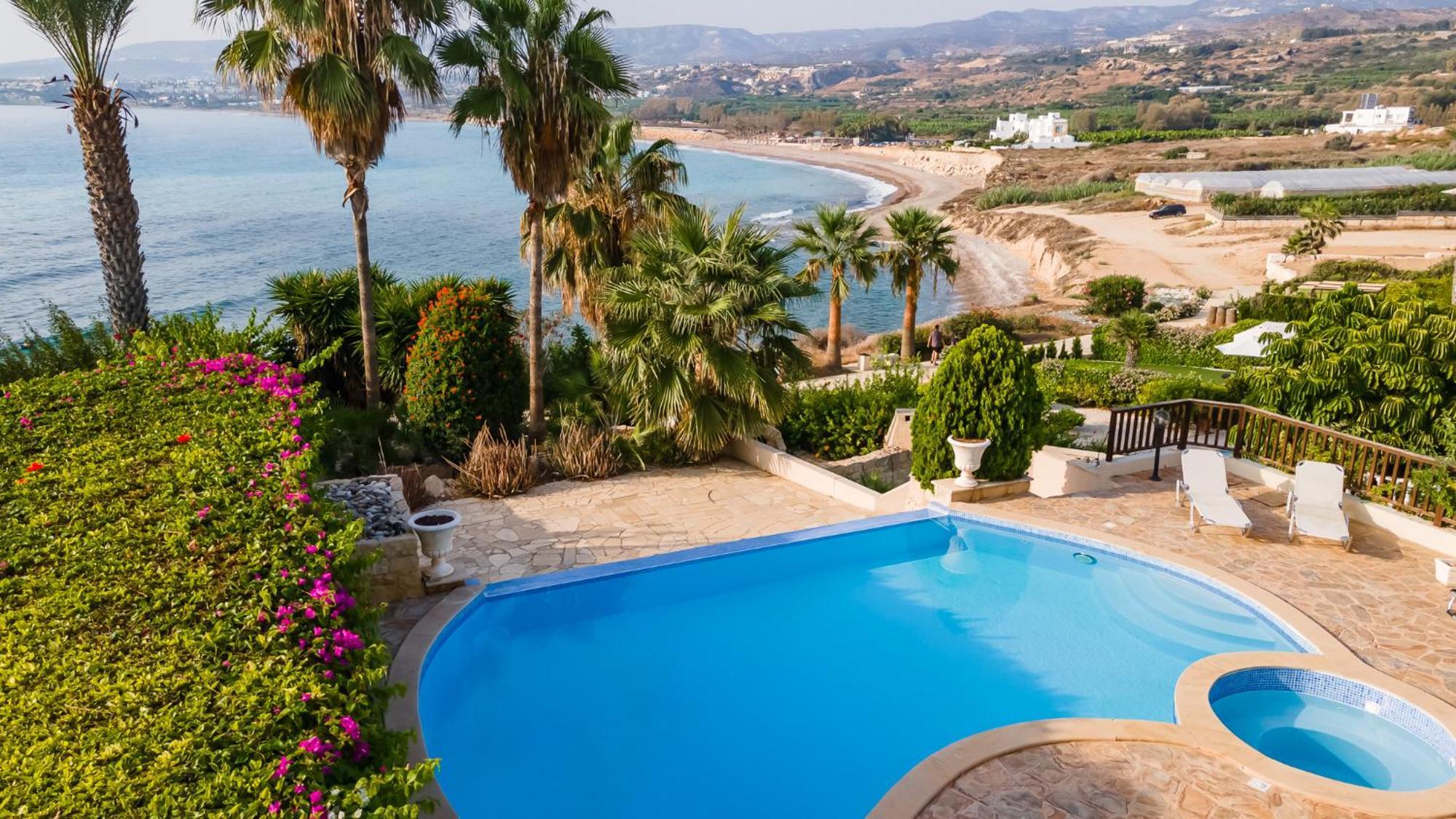 Beach Front Villa Mer Blu By Ezoria Villas コーラル・ベイ エクステリア 写真